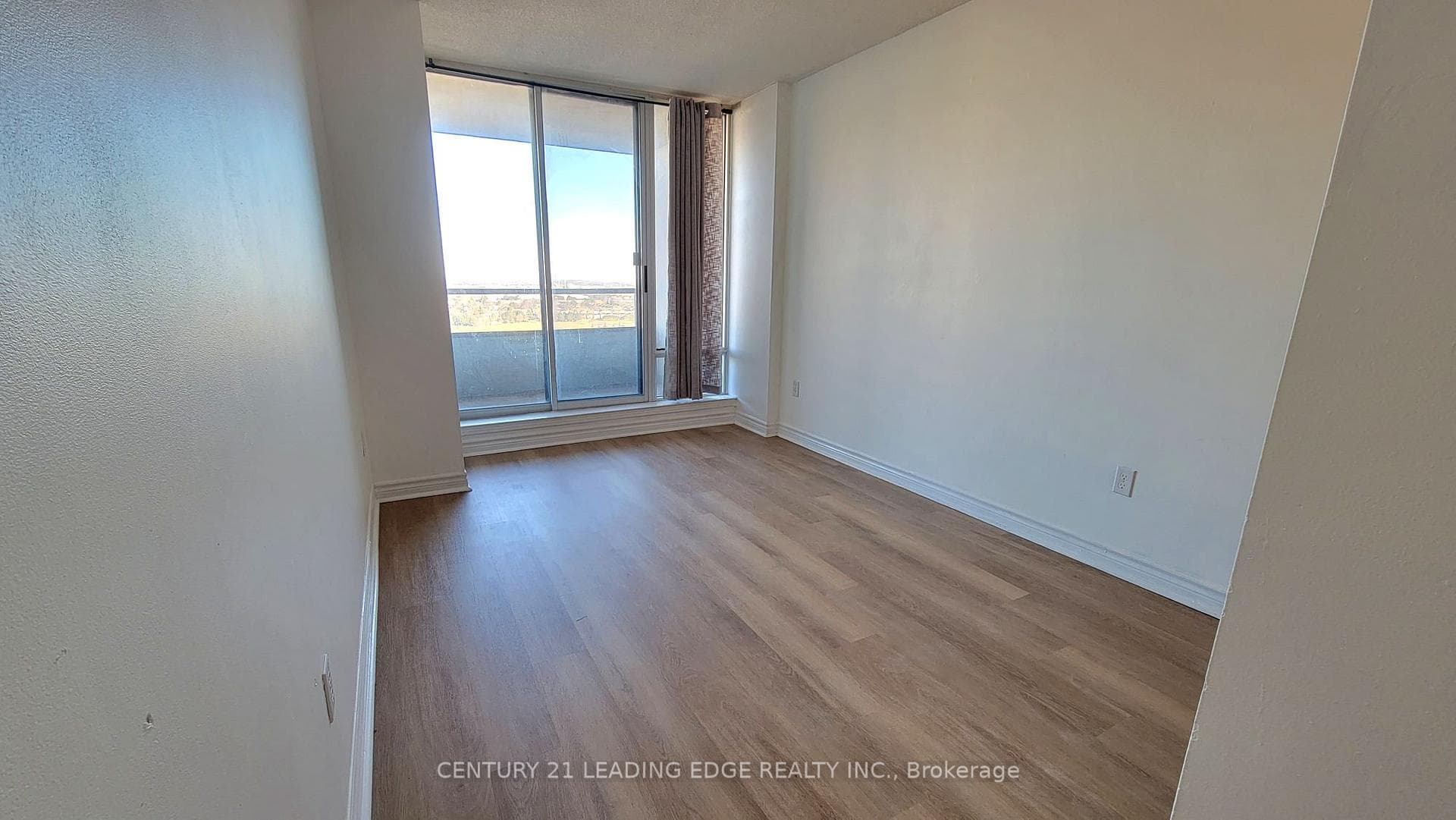 350 ALTON TOWERS Circle Unit 1710 photo 11