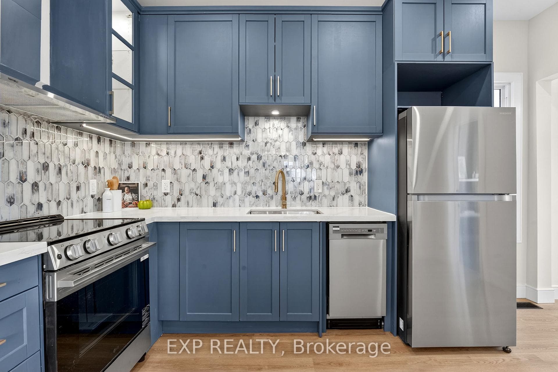 142 Avondale Street photo 15