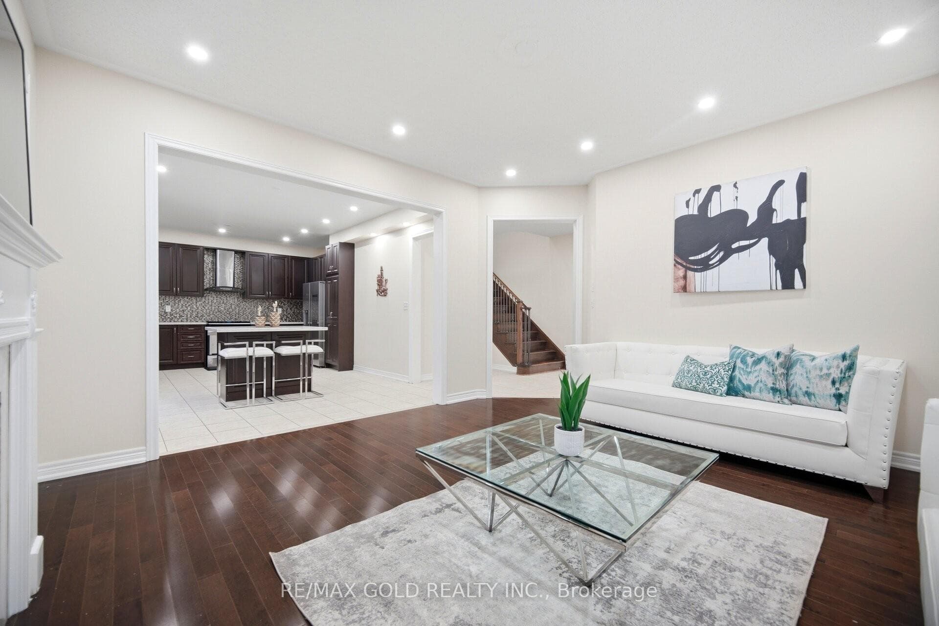 49 Squire Ellis Drive photo 15