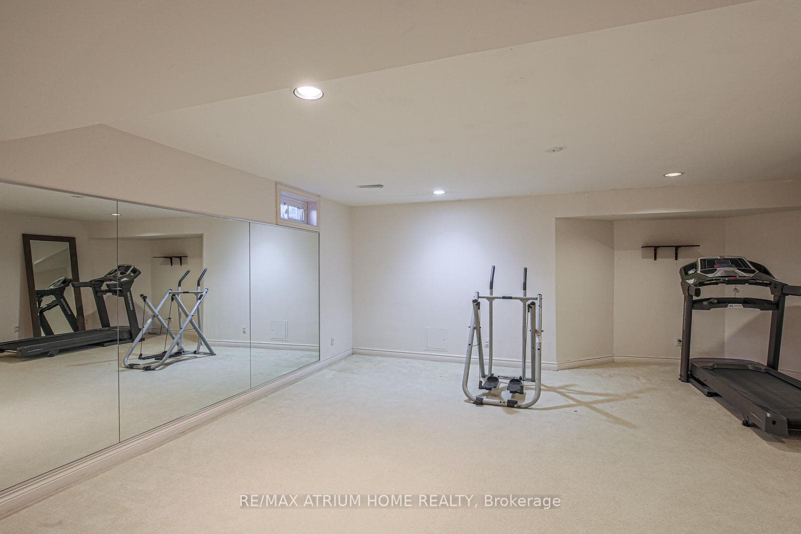 105 Heathcote Avenue photo 28