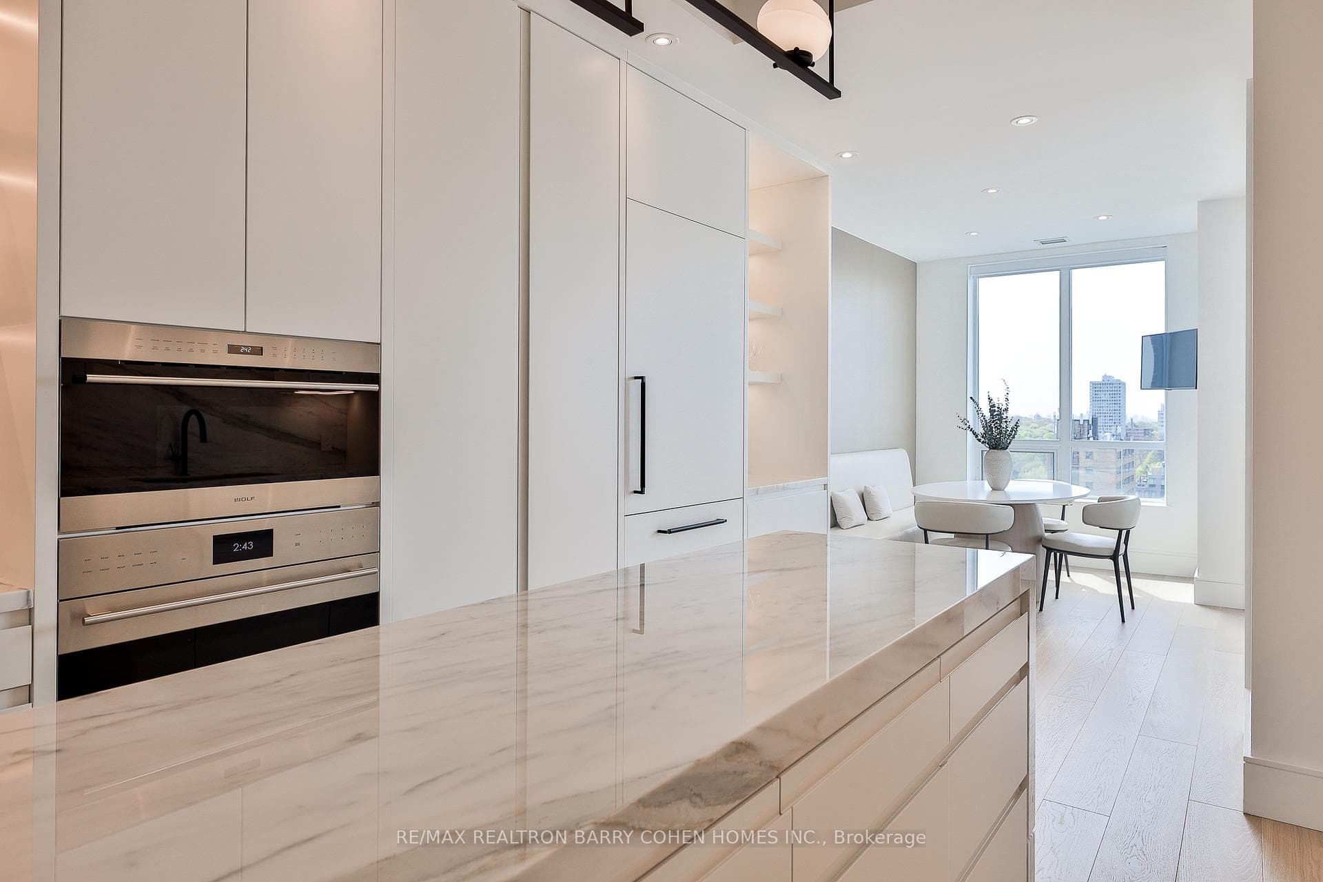 155 St Clair Avenue Unit 1403 photo 6