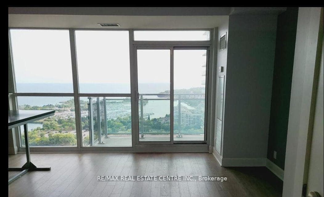 33 Shore Breeze Drive Unit 3011 photo 1
