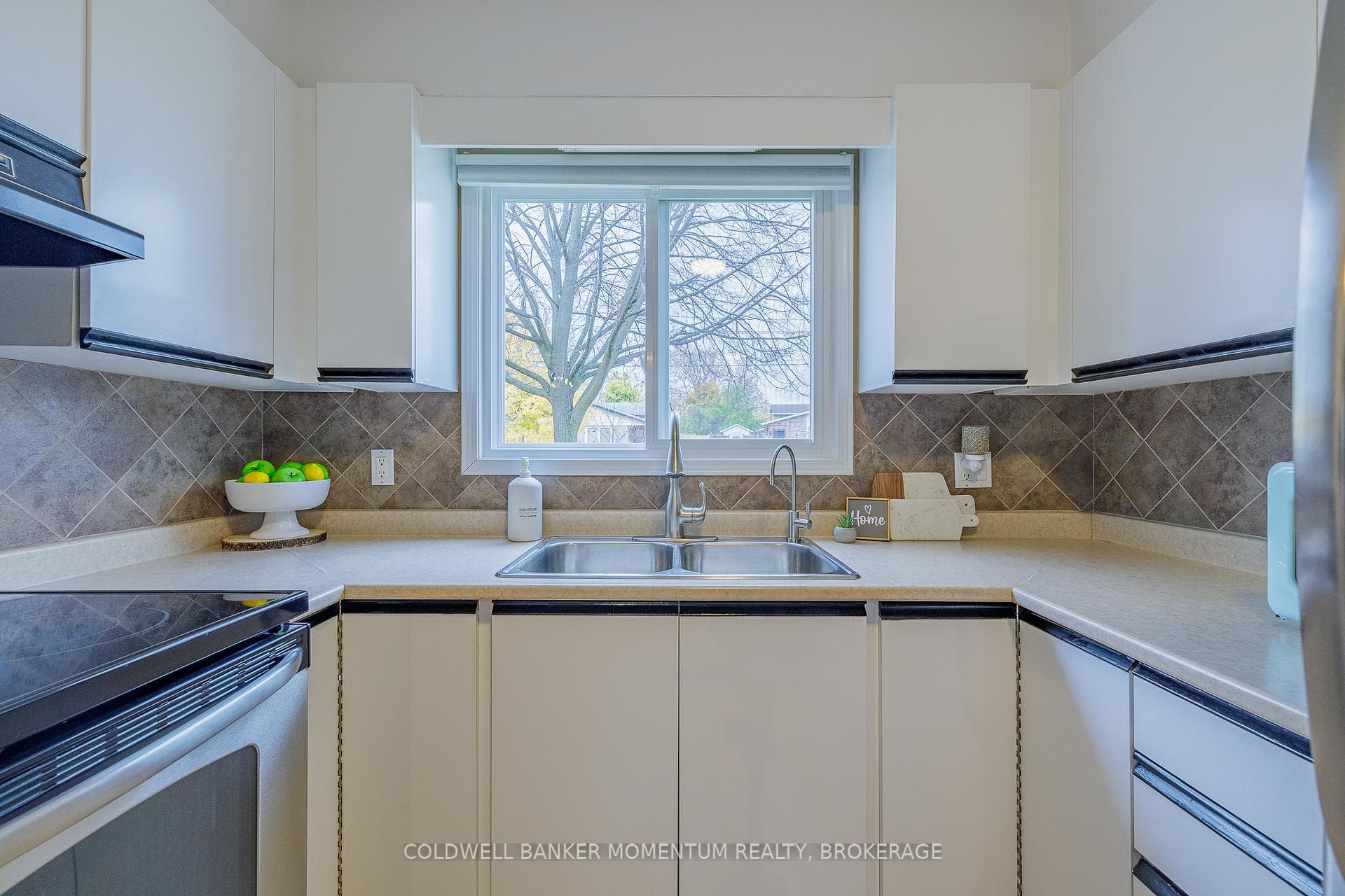 65 Dorchester Boulevard Unit 1 photo 10