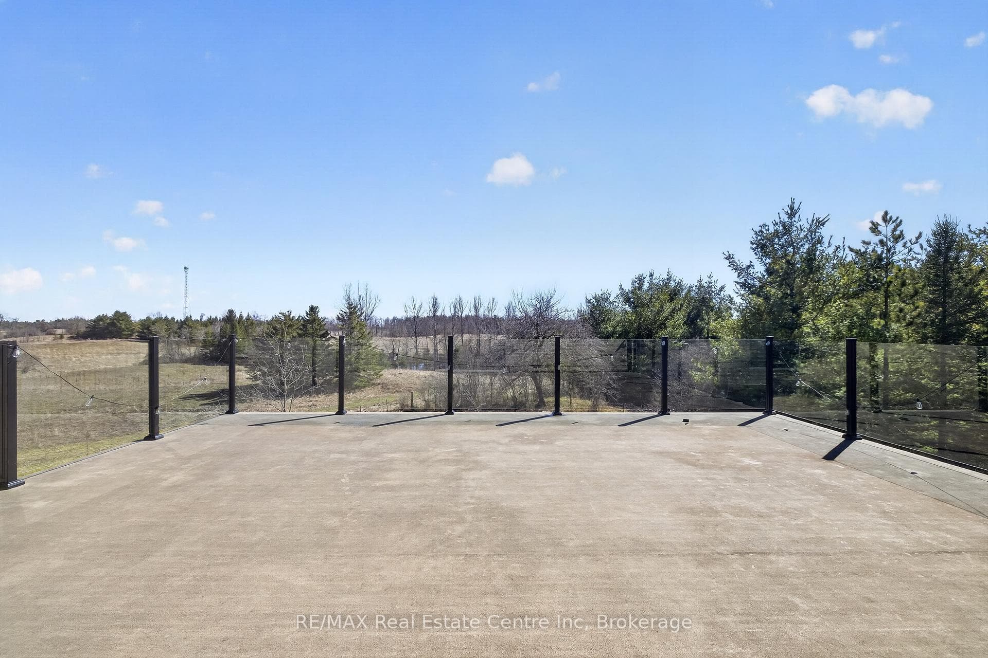 7645 Maltby Road photo 43