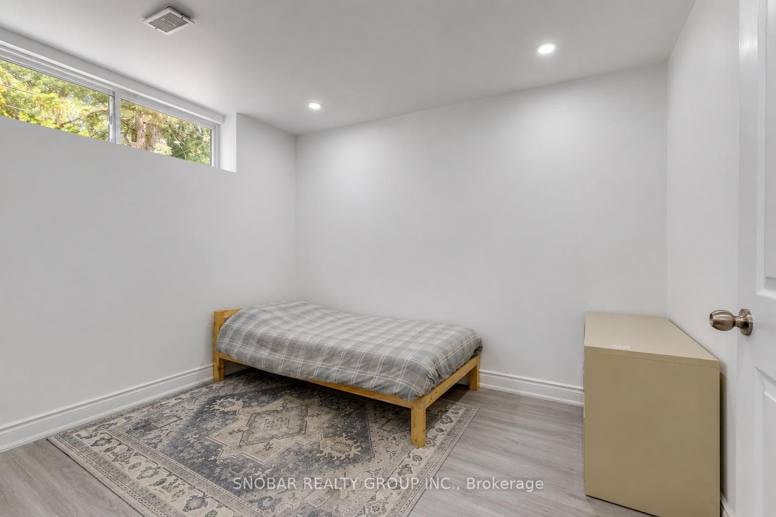 99 Jeffcoat Drive photo 25