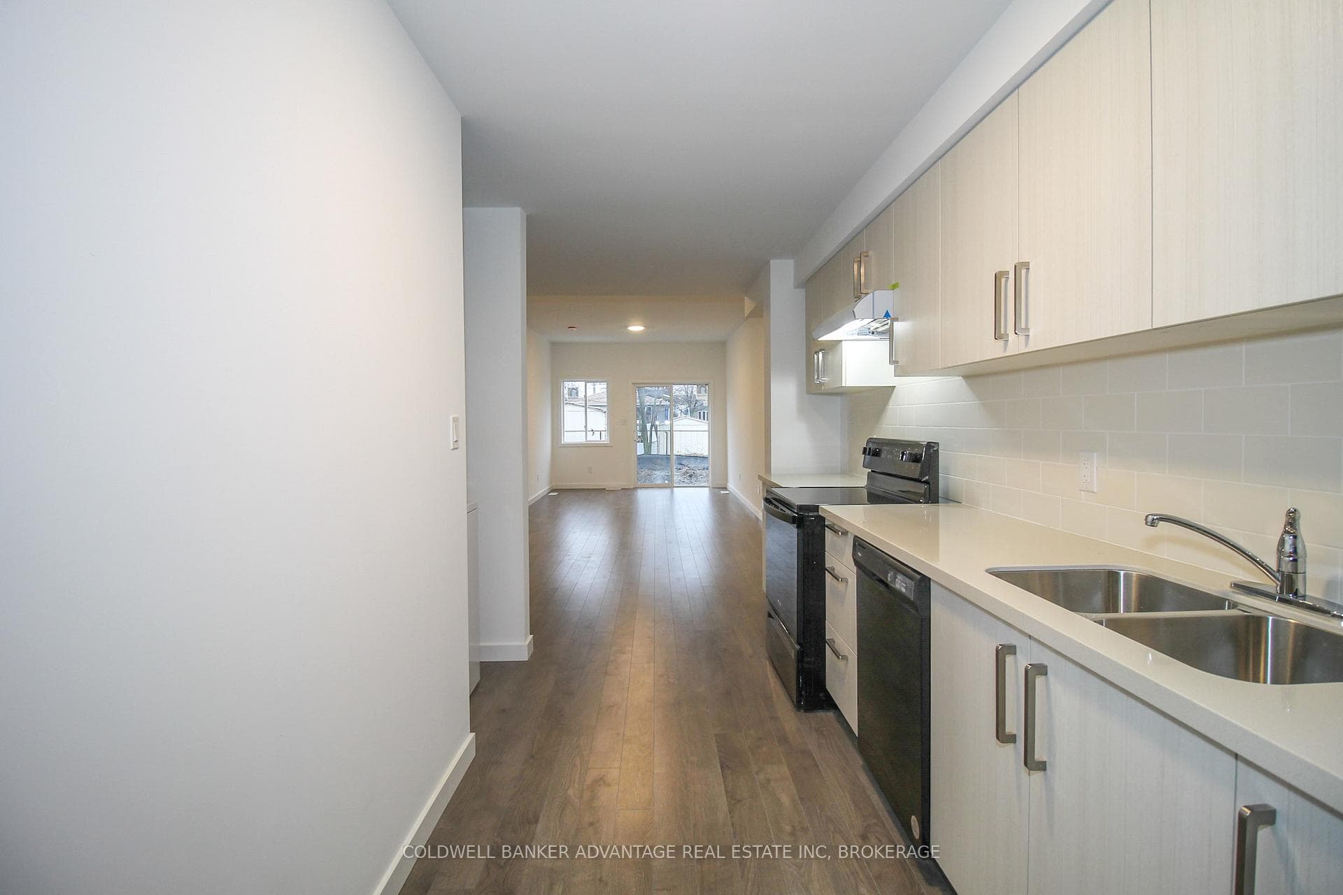 311 Chaffey Street photo 2