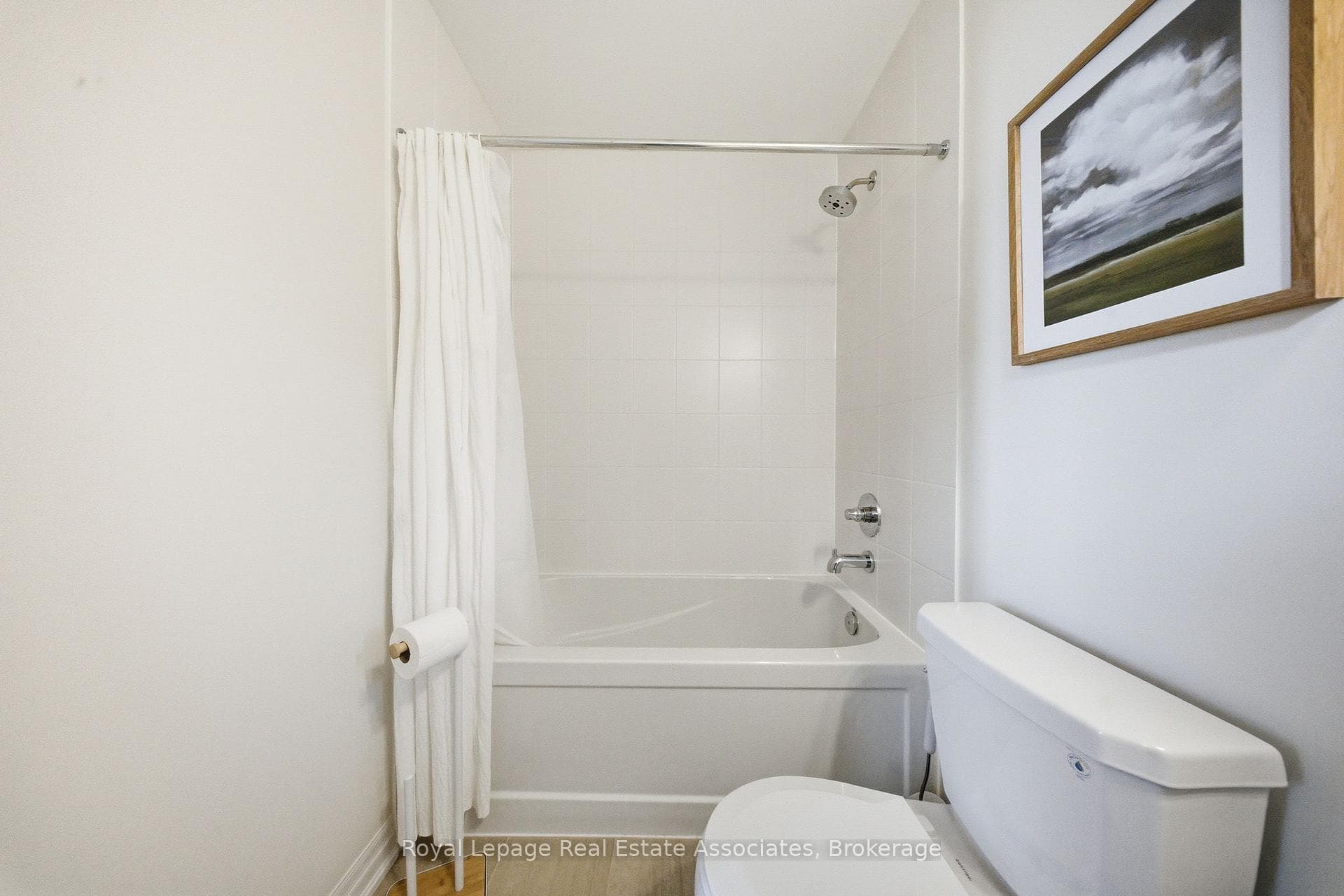 103 Northrop Avenue photo 32