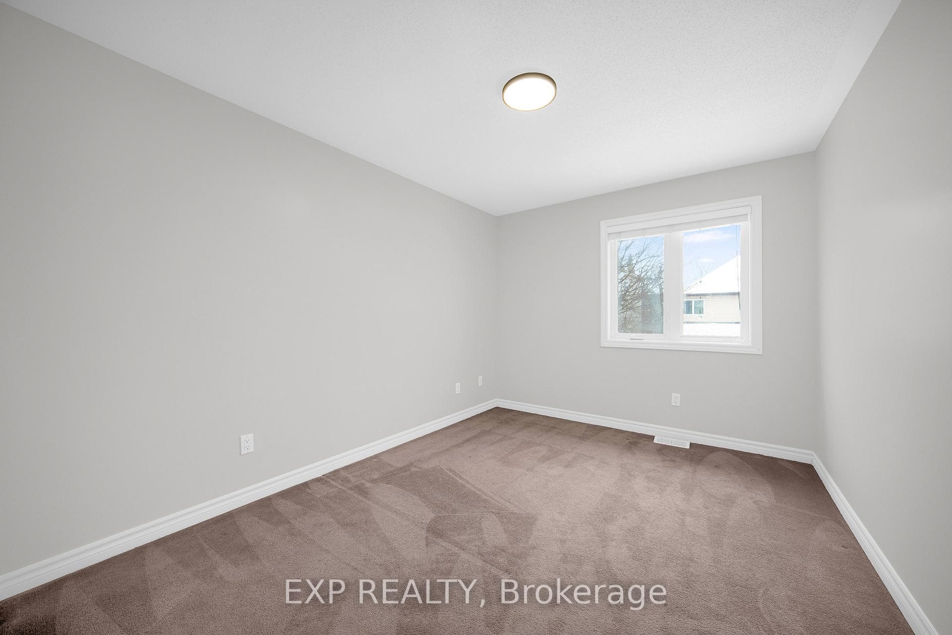 140 Whetstone Crescent photo 25