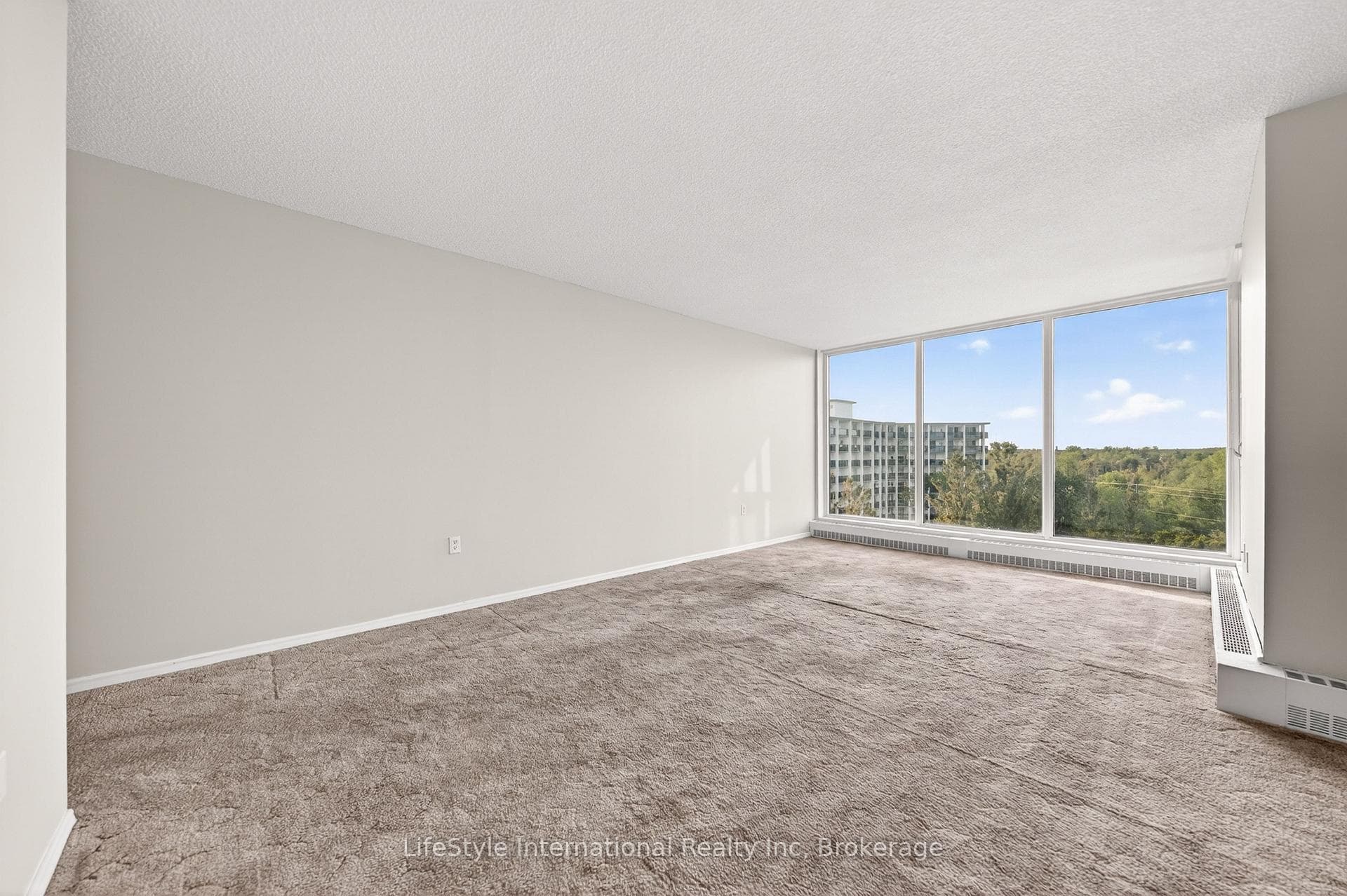 19 Woodlawn Road Unit 512 photo 13