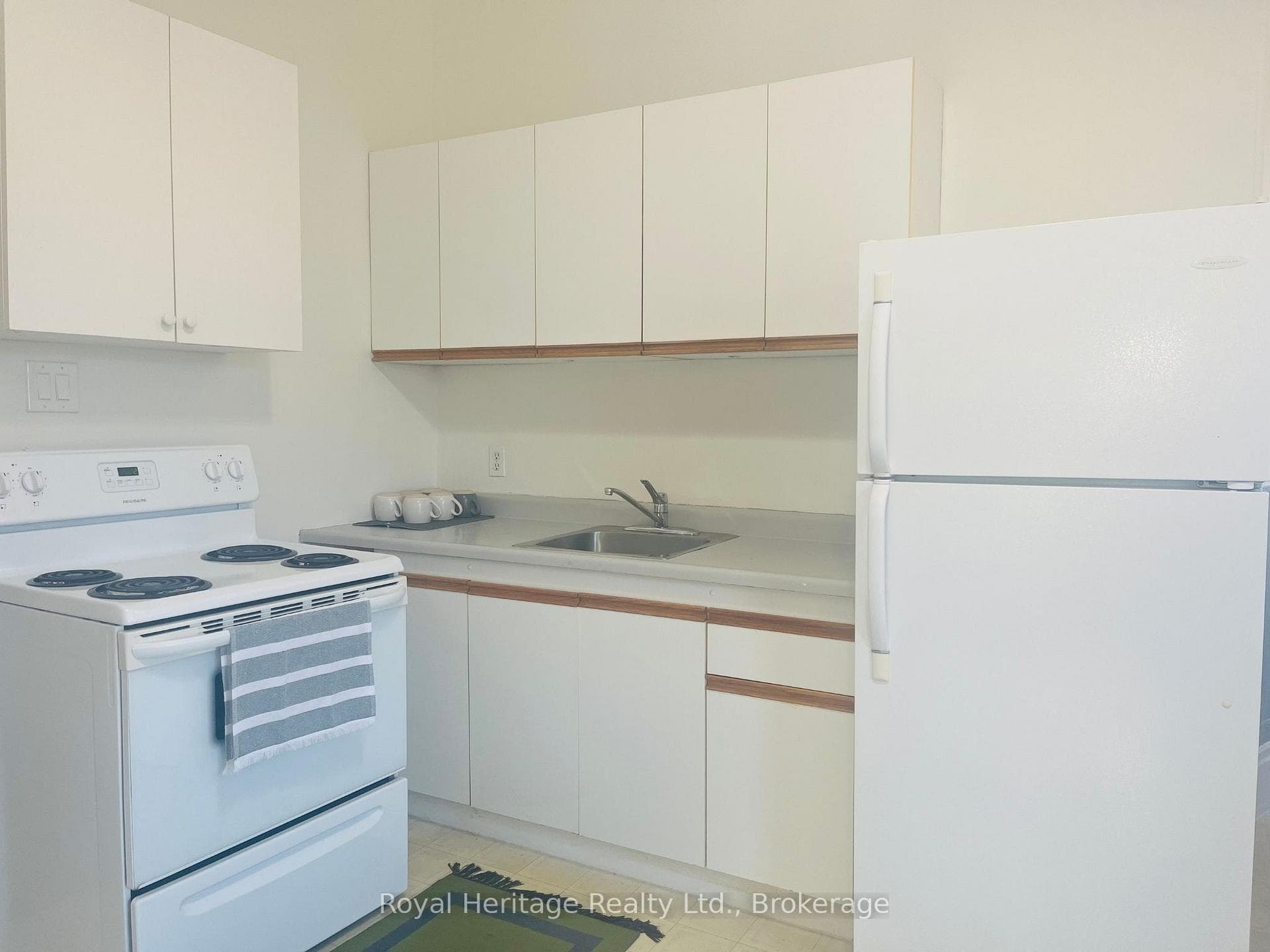80 Bridge Street Unit 3 photo 9