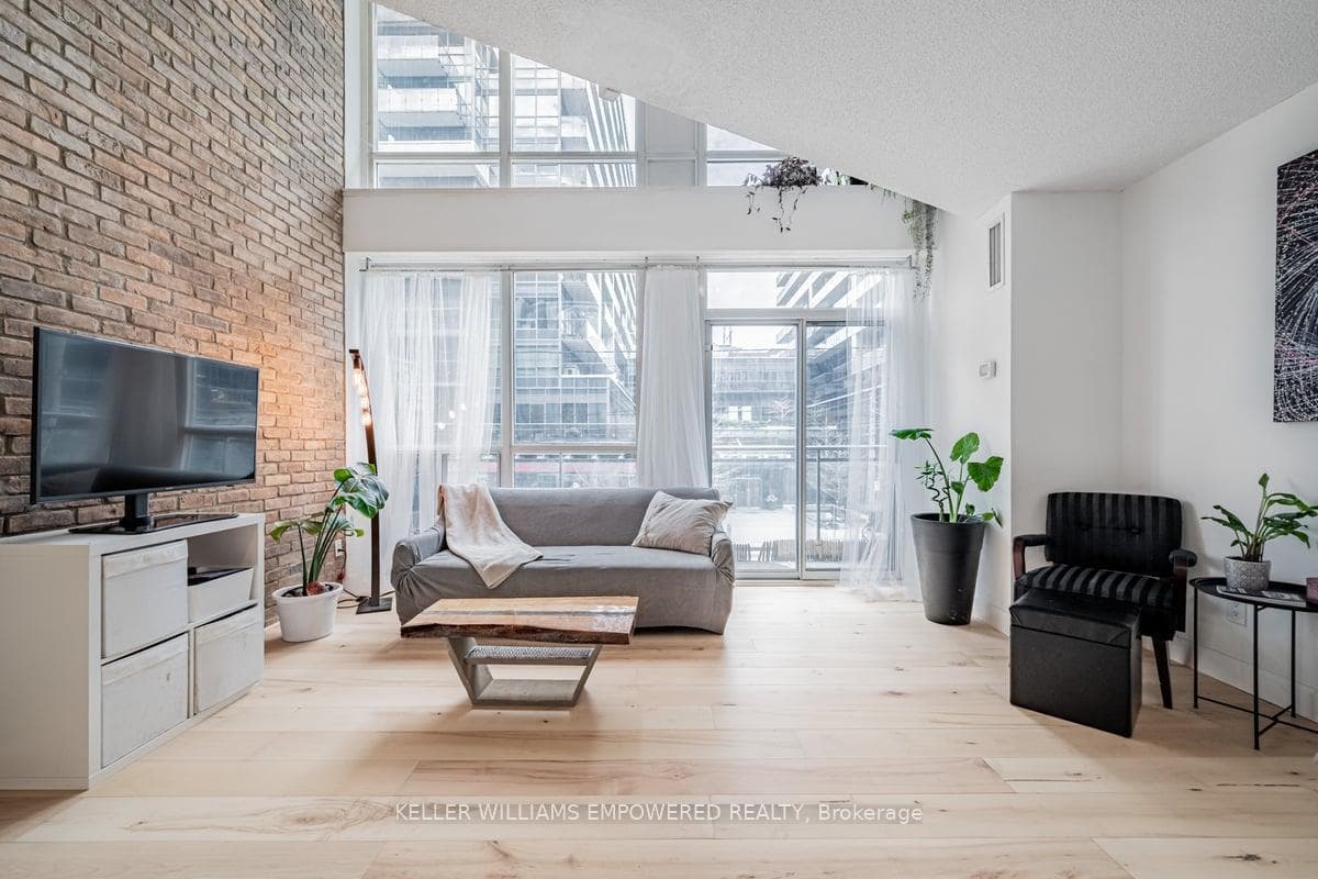 1029 King Street Unit 218 photo 1