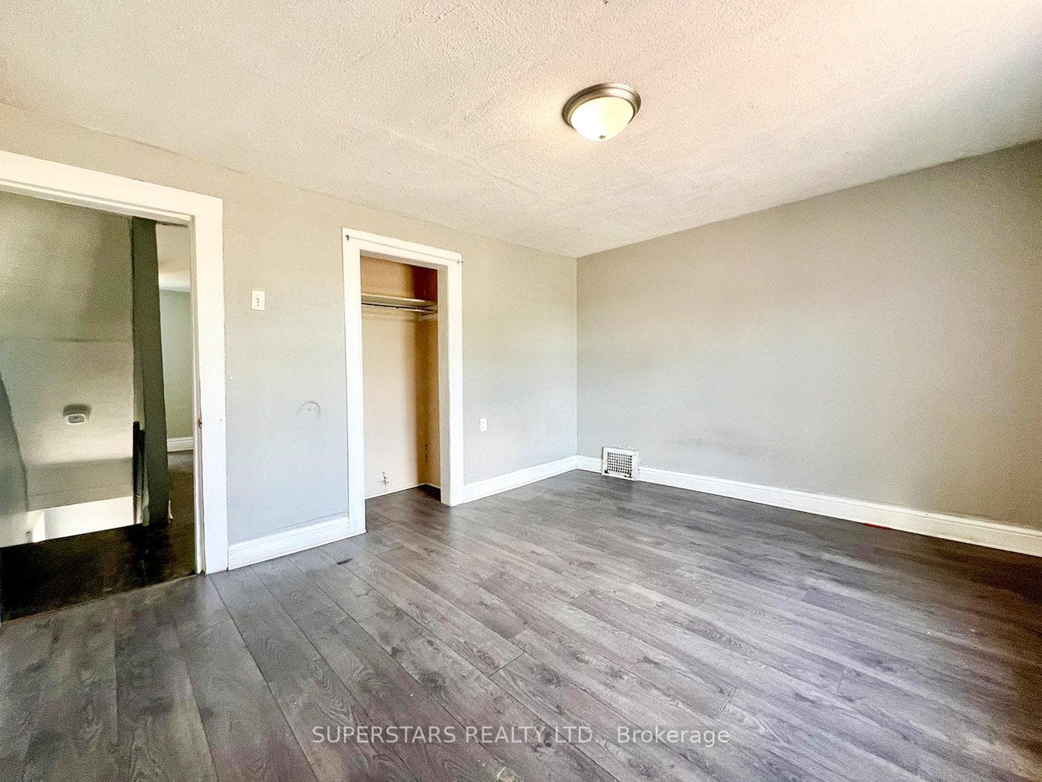 264 Weston Road photo 16
