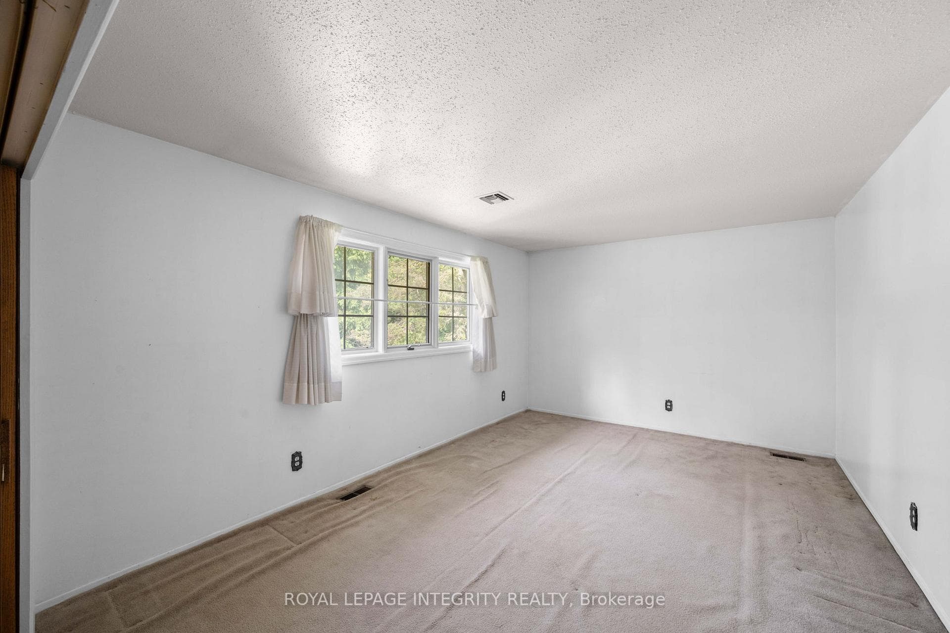 39 Mohawk Crescent photo 25