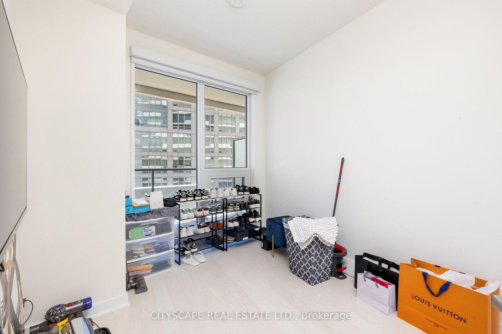 2221 Yonge Street Unit 4403 photo 19