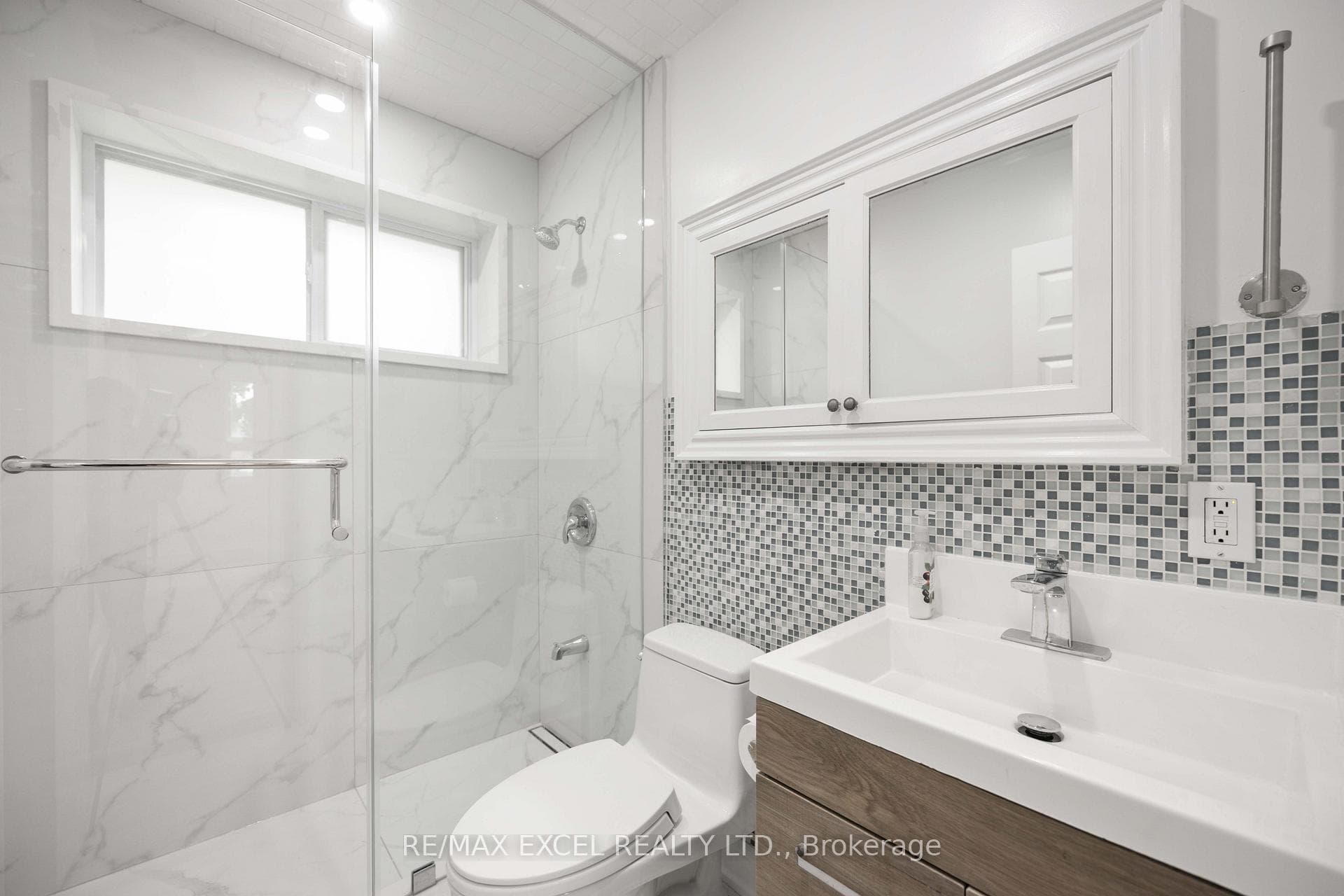 433 Osiris Drive photo 10