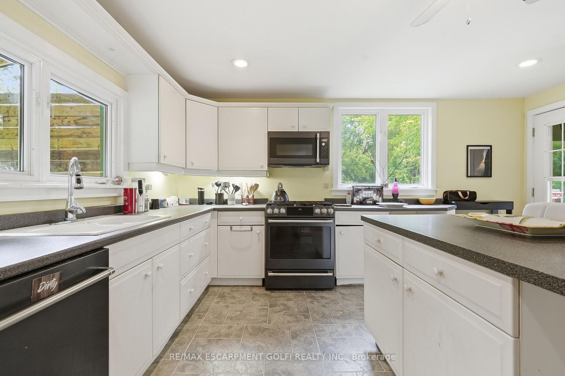 633 Point Abino Road photo 7
