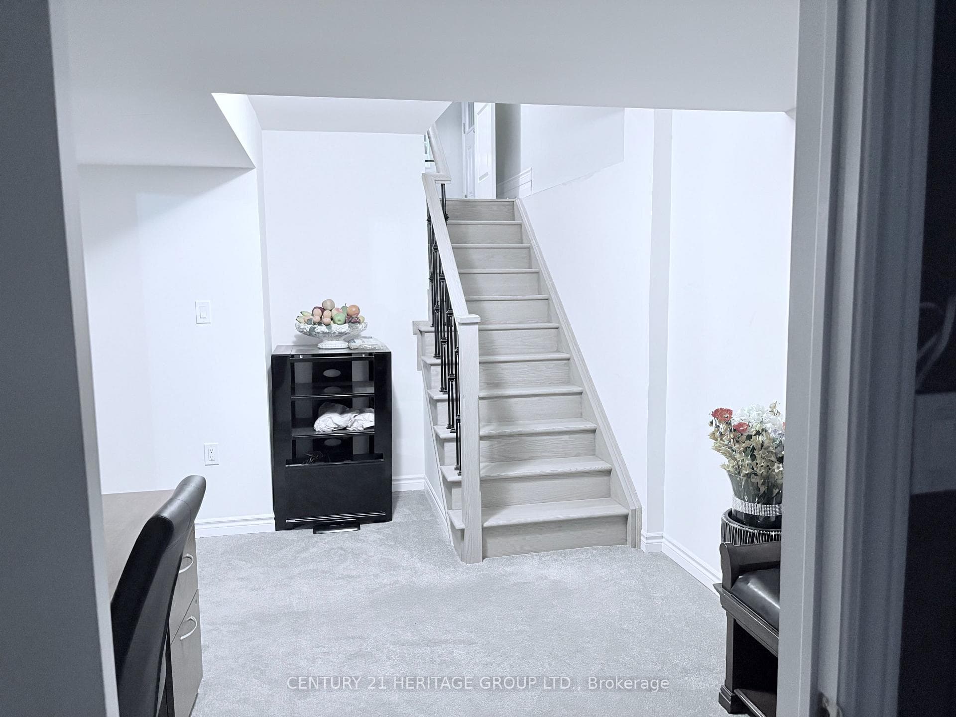 1110 Wickham Road photo 17