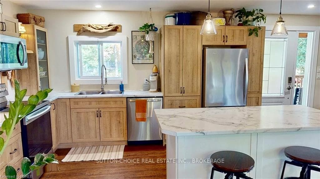 1082 HART Road photo 20