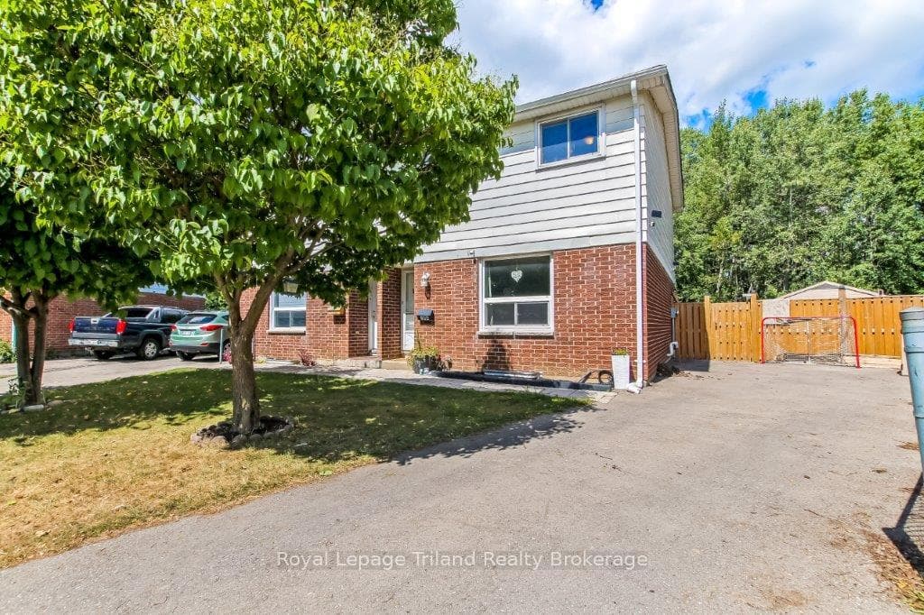 144 Keats Drive photo 3