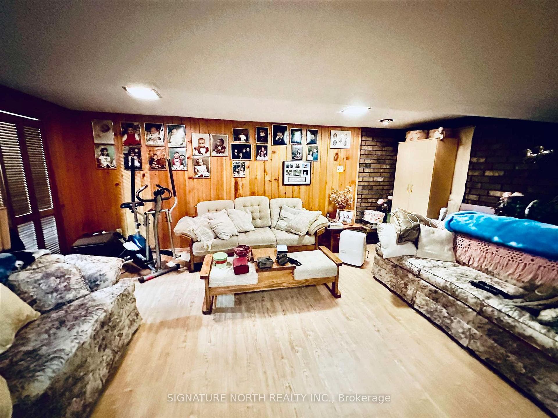 655 Dawson Street photo 19