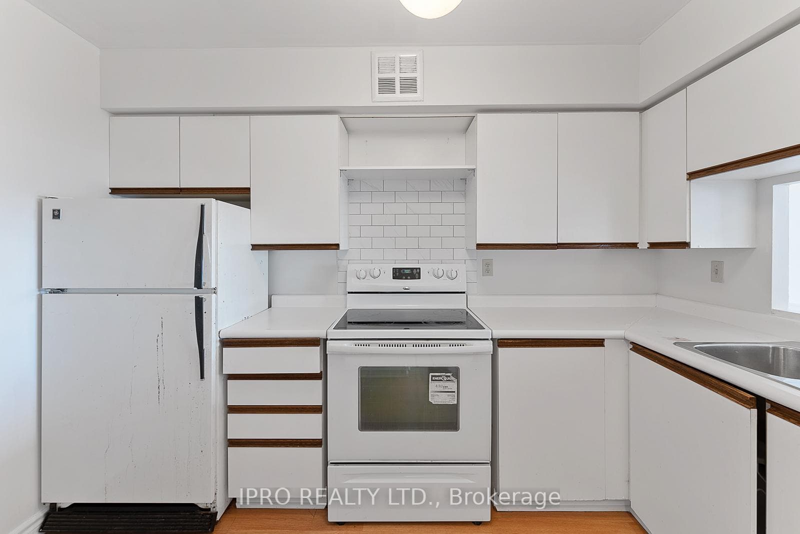 4 Park Vista Drive Unit 1014 photo 13