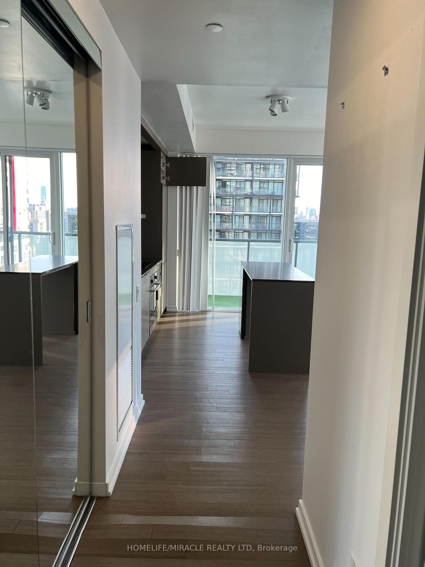 101 Peter Street Unit 3103 photo 5
