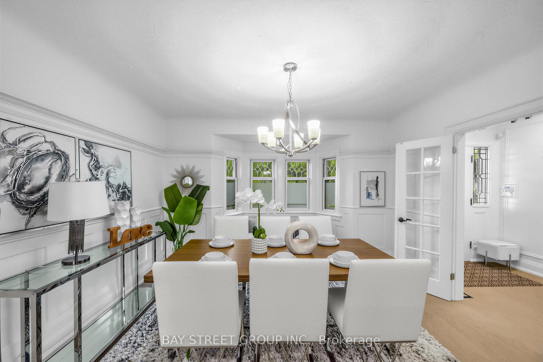 136 Humbercrest Boulevard photo 10