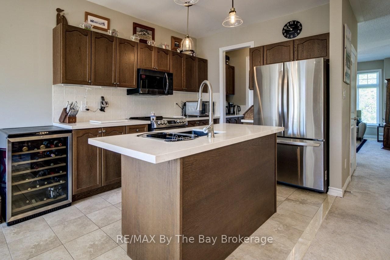 100 ALLEGRA Drive photo 14