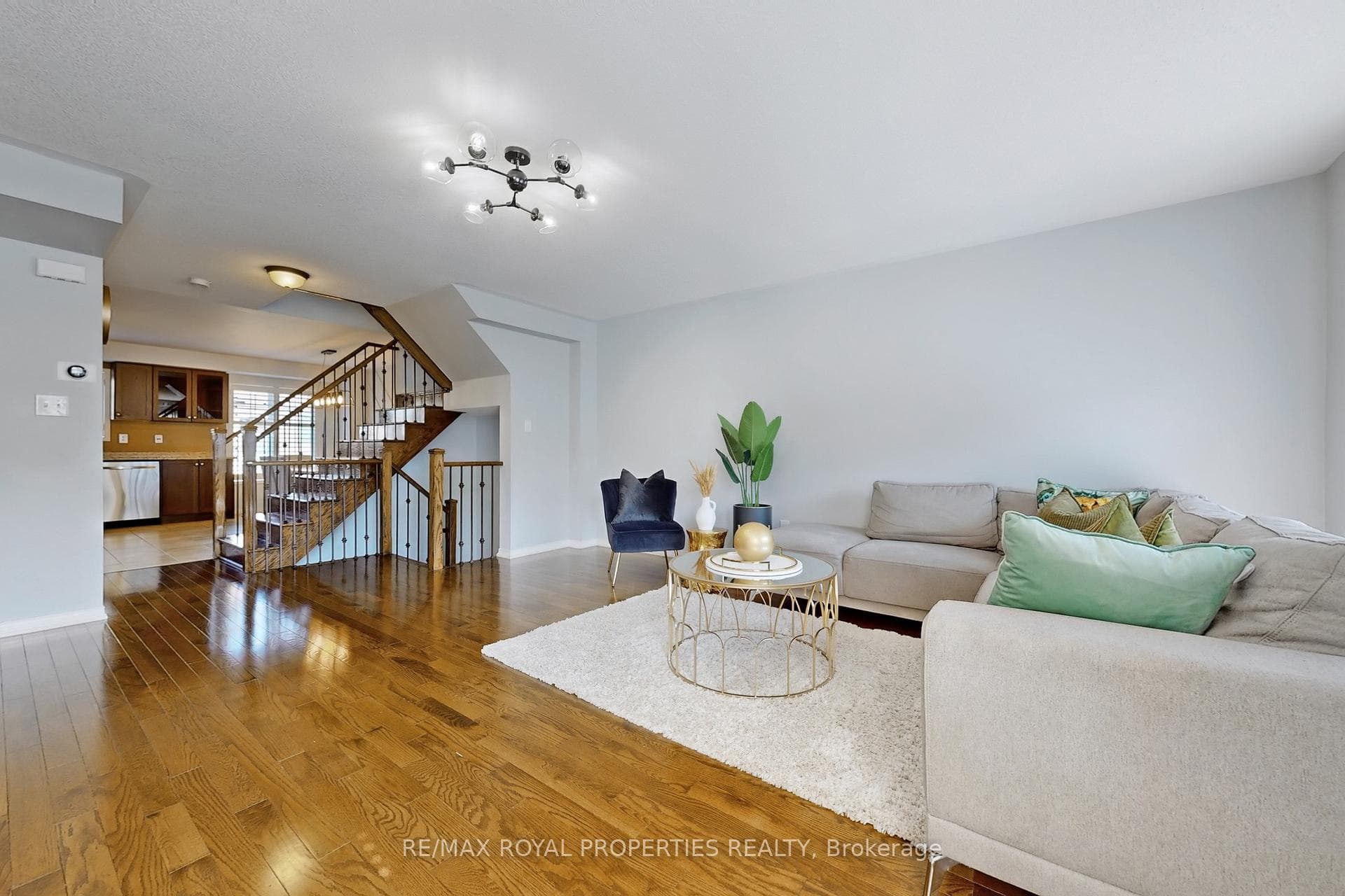 22 Blunden Road photo 10