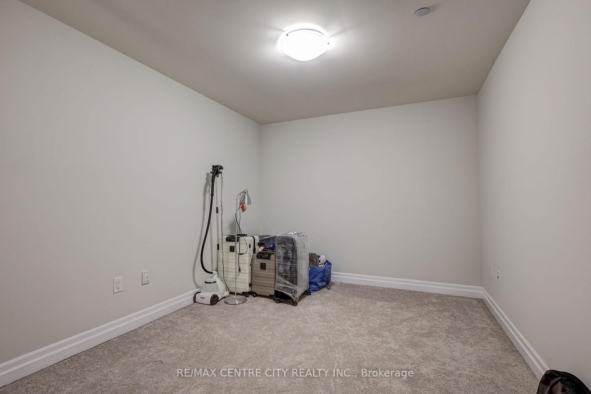 505 Talbot Street Unit 2402 photo 28