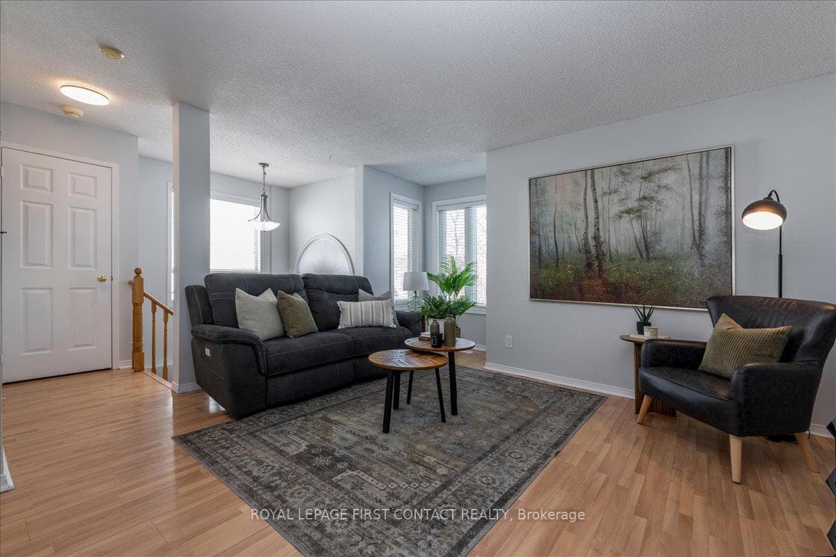 36 CHURCHLAND Drive photo 9