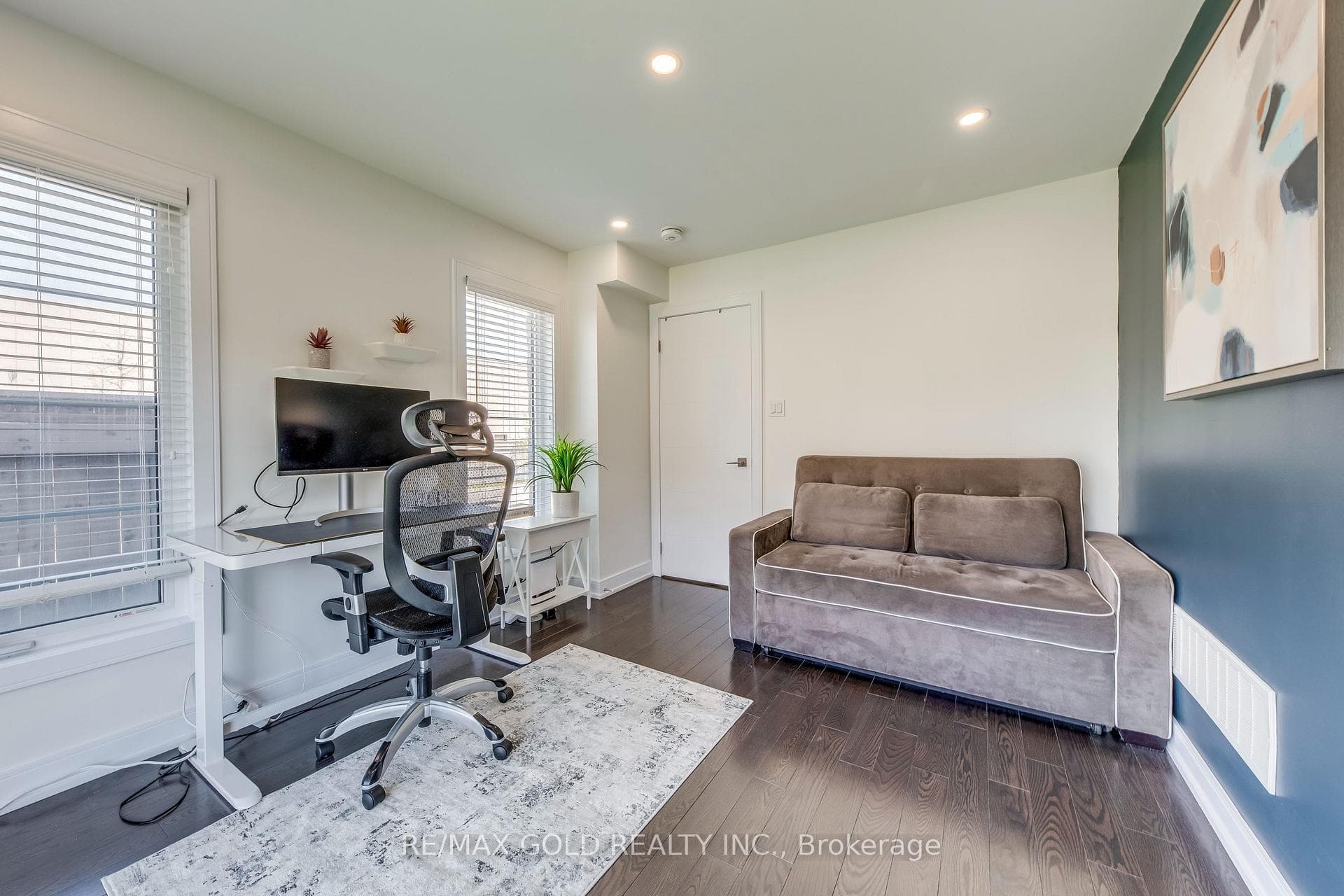 561 Mermaid Crescent photo 6