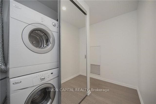 101 Peter Street Unit 2006 photo 13