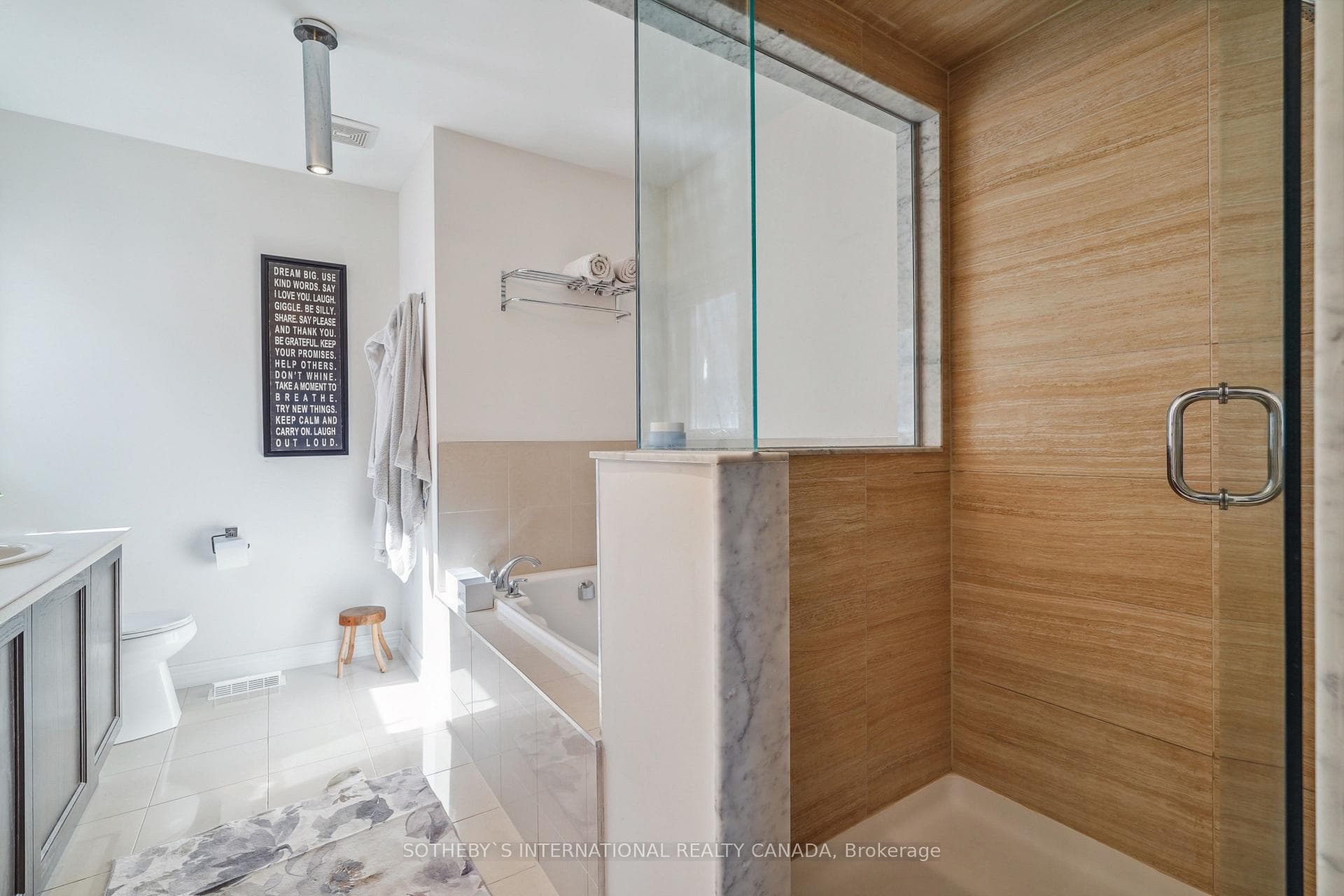 4 Vinod Road photo 22