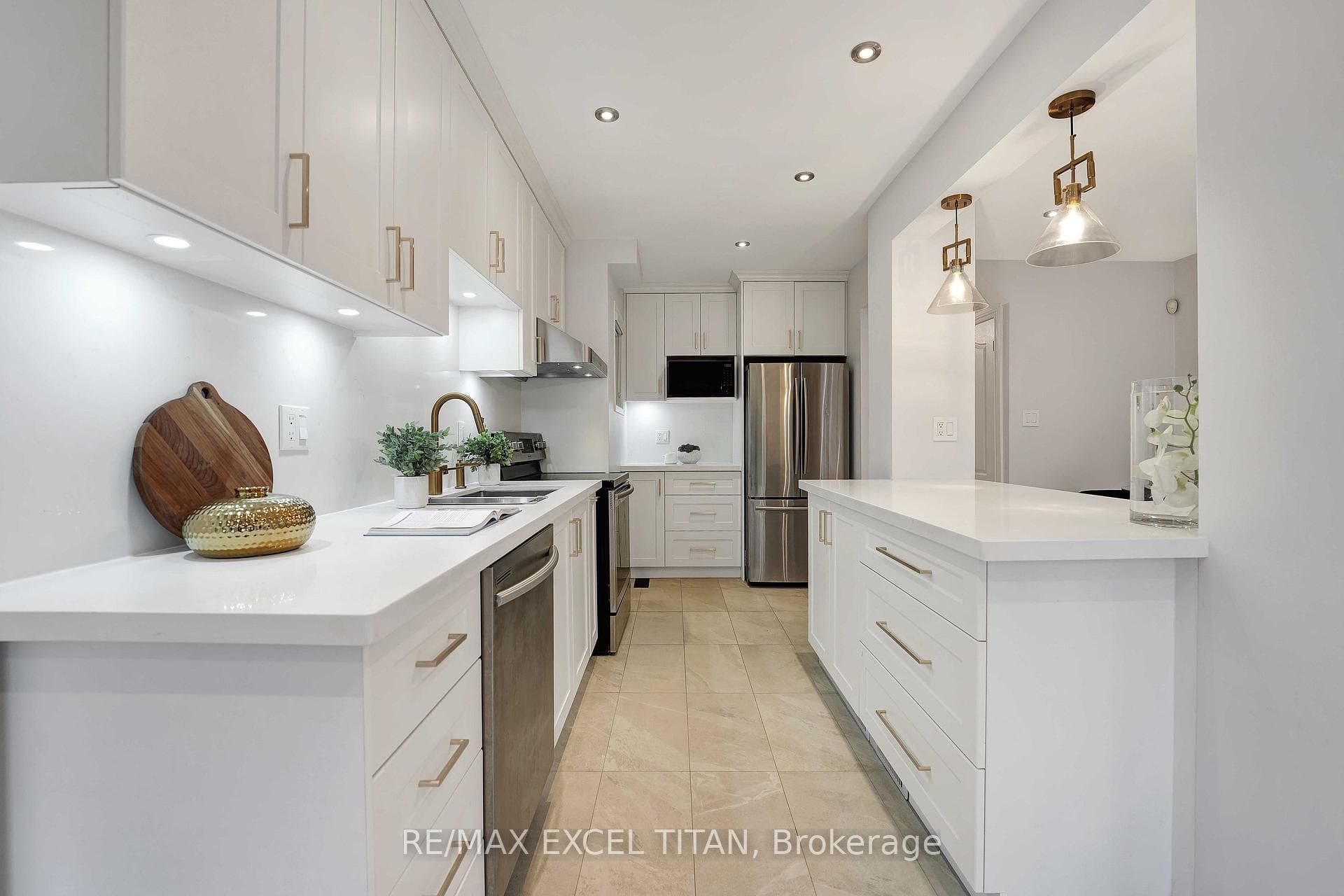 74 Giancola Crescent photo 13