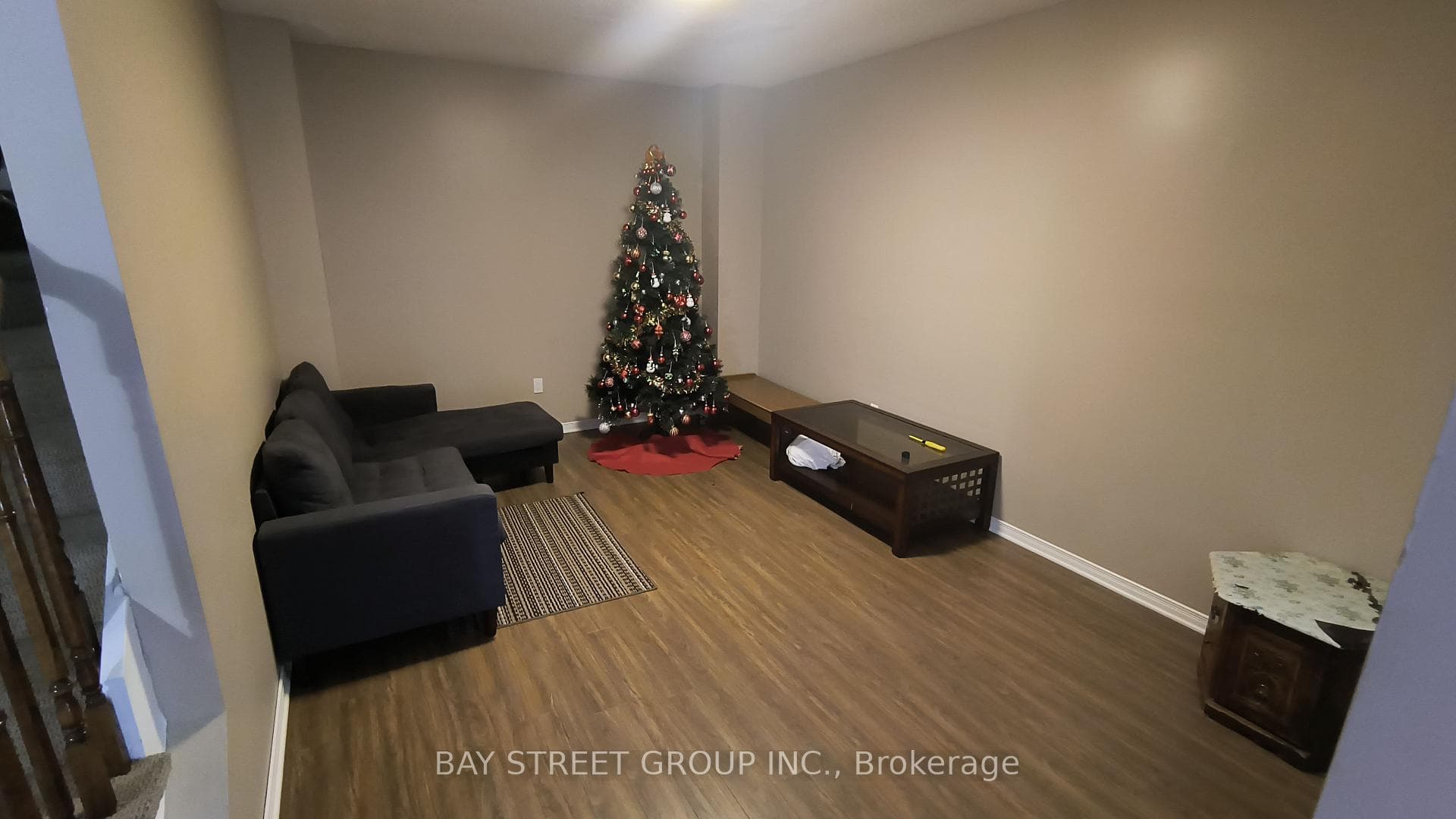 3503 Cherrington Crescent photo 10