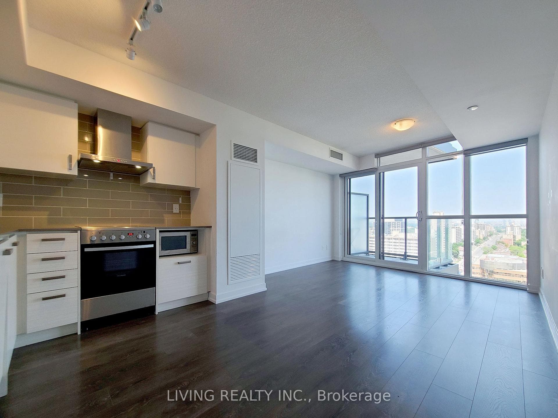 125 Redpath Avenue Unit 1612 photo 1