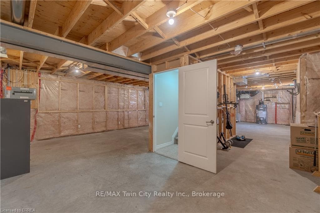 111 Peel Street photo 12