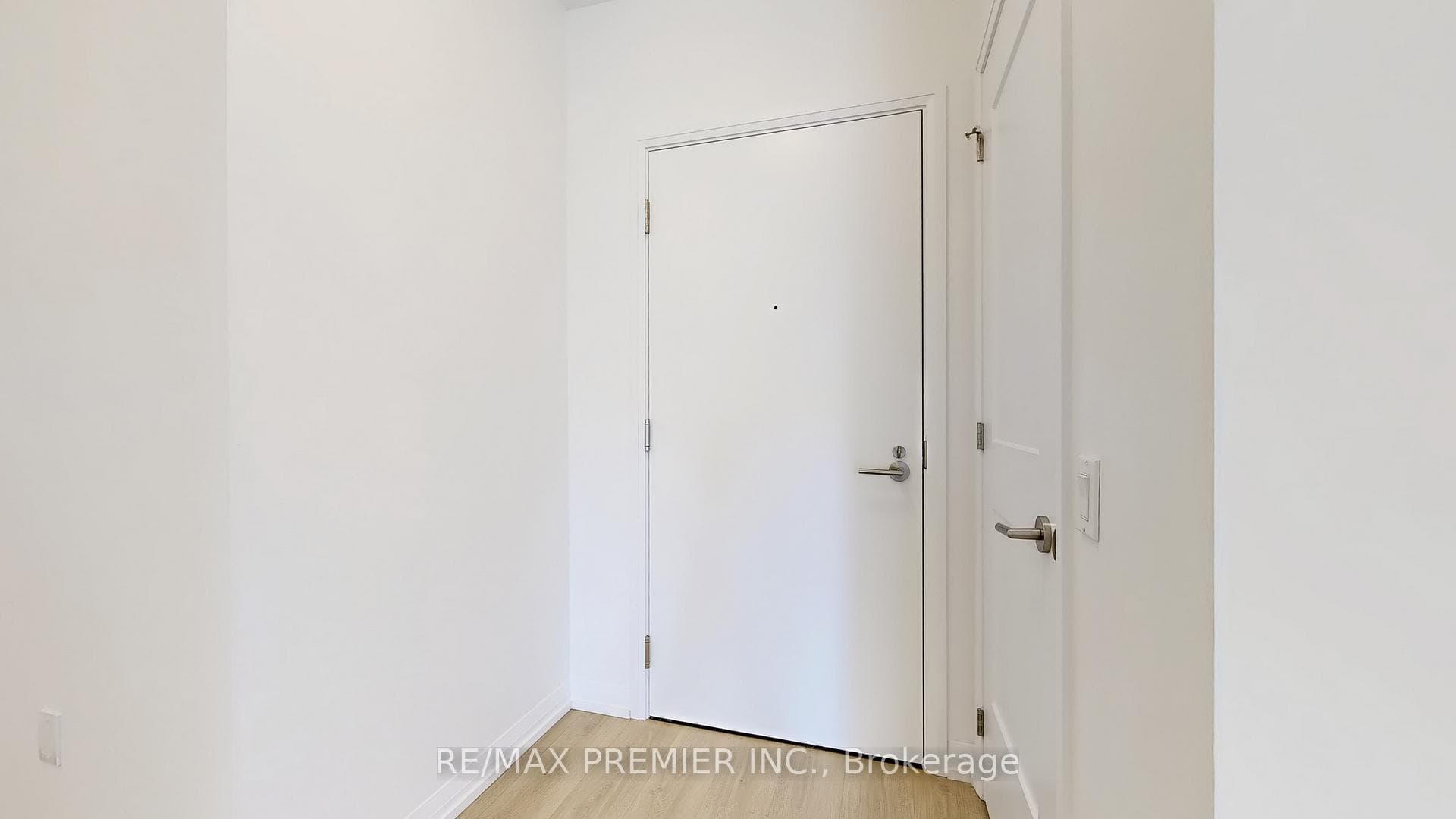 50 Dunfield Avenue Unit 2214 photo 4