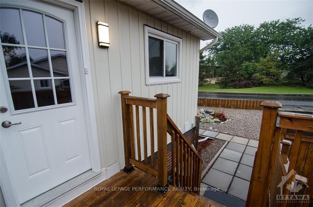 111 Dalehurst Drive Unit B photo 1