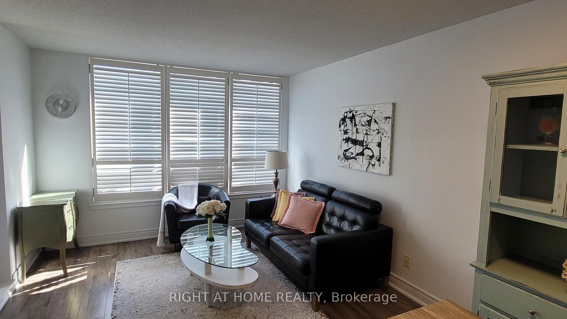 60 Disera Drive Unit 305 photo 18