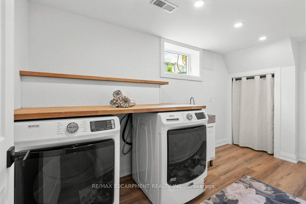 877 Condor Drive photo 38