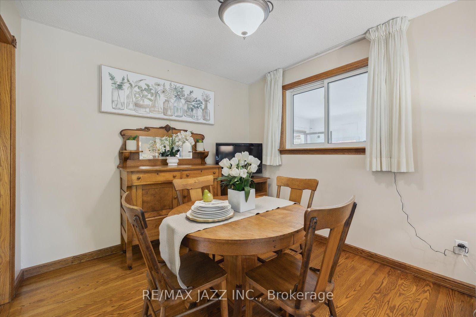 349 Lorindale Drive photo 7