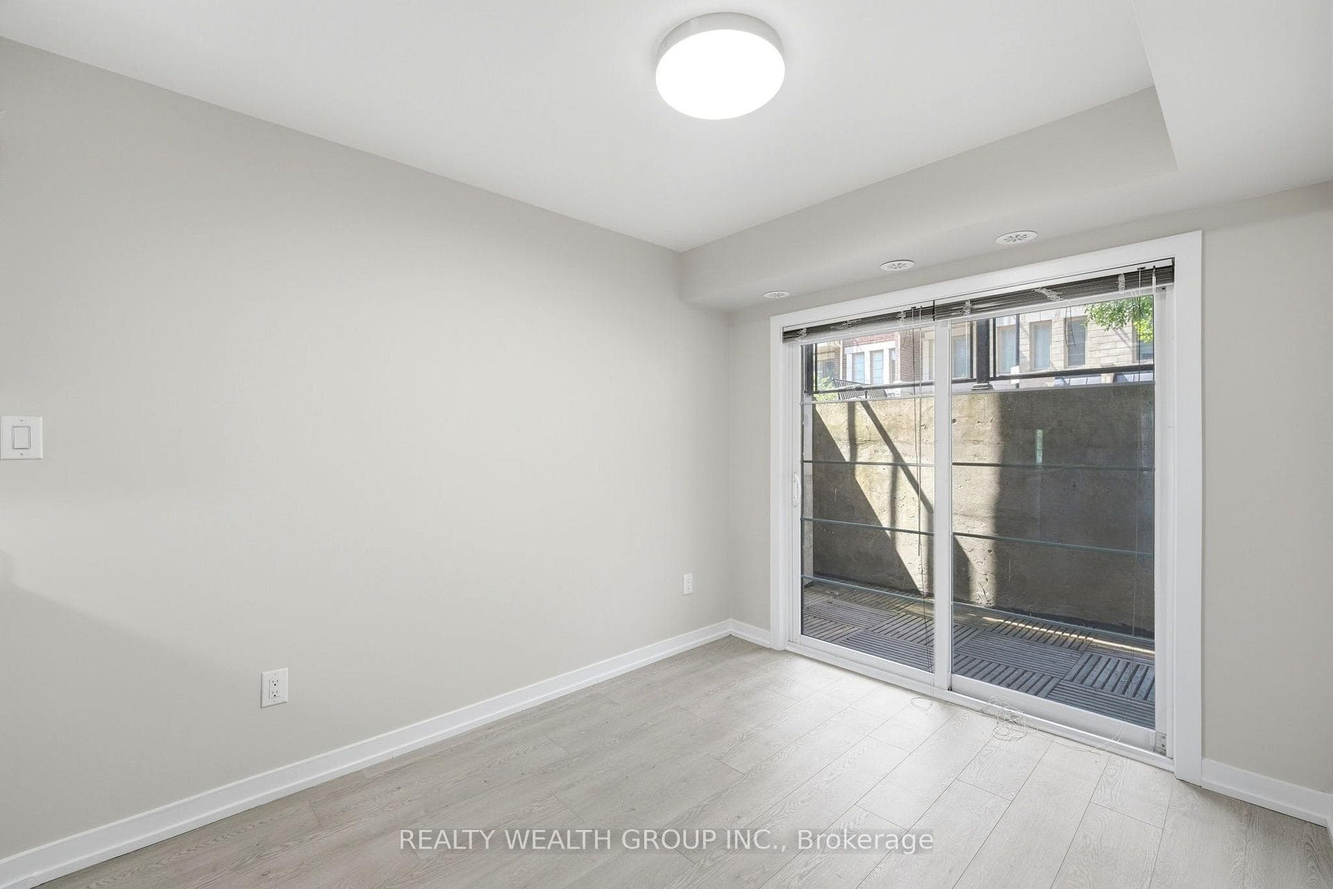 60 Parrotta Drive Unit 253 photo 6