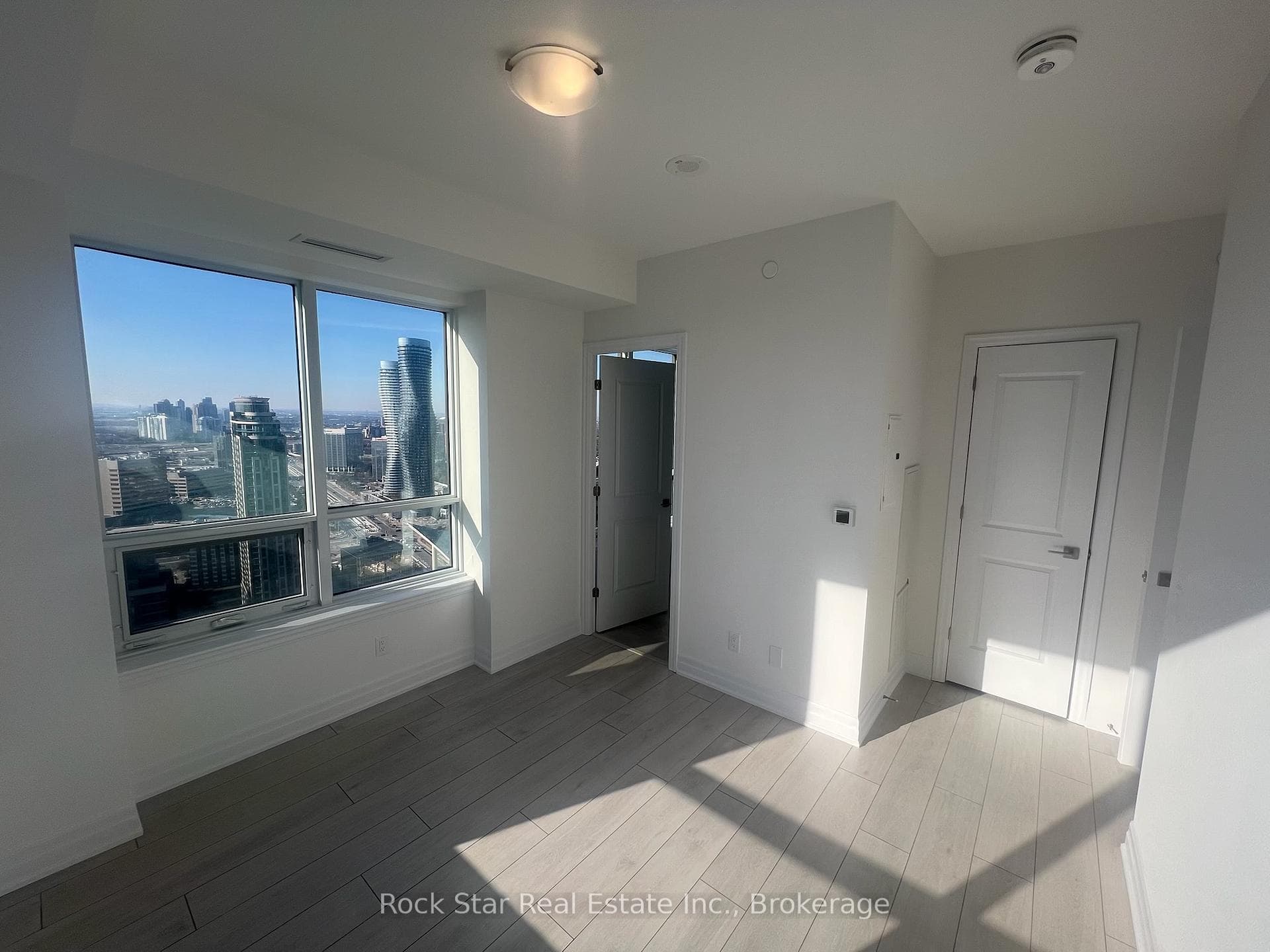 30 Elm Drive Unit 3510 photo 19