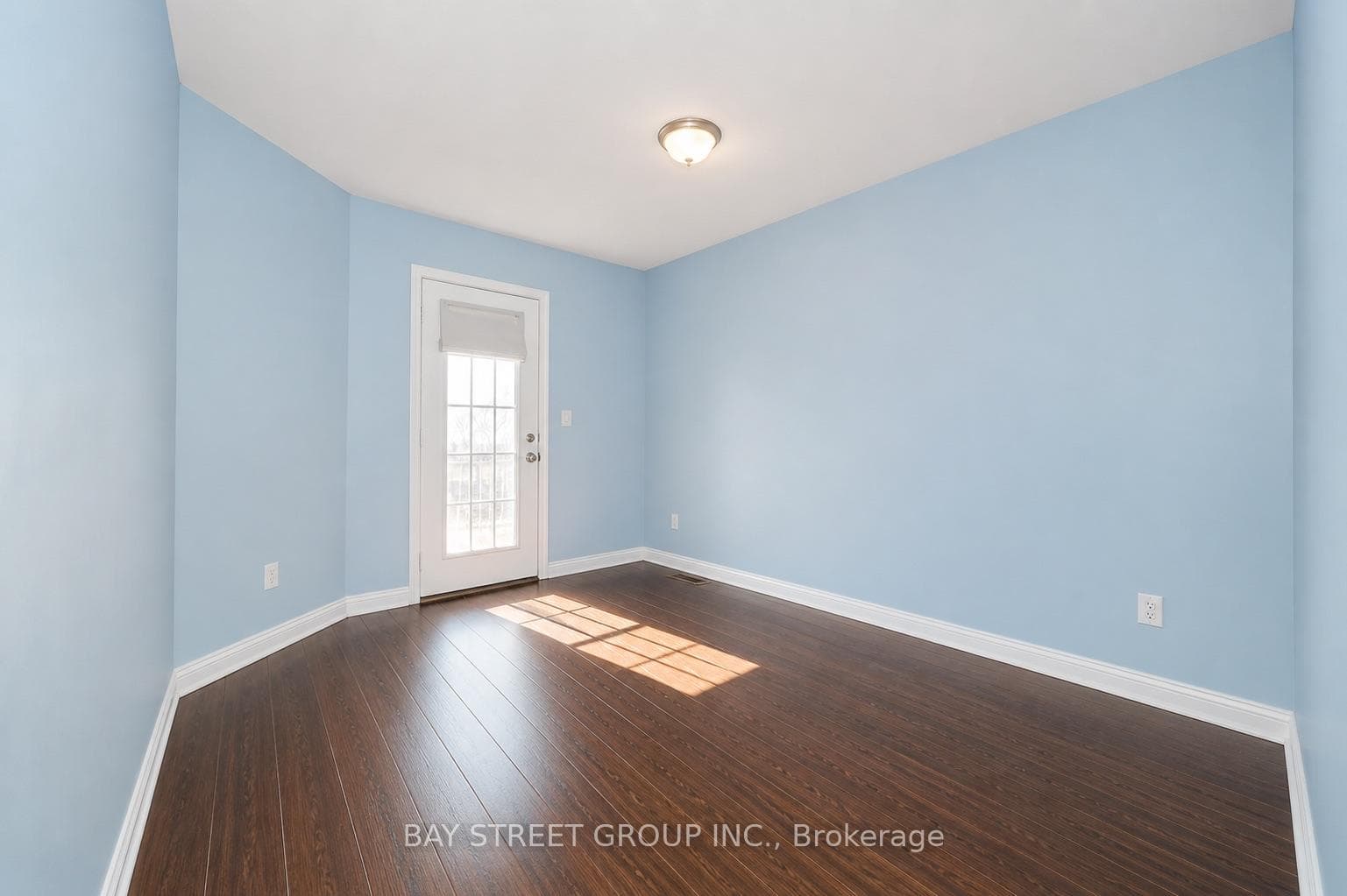 506 Bur Oak Avenue photo 9