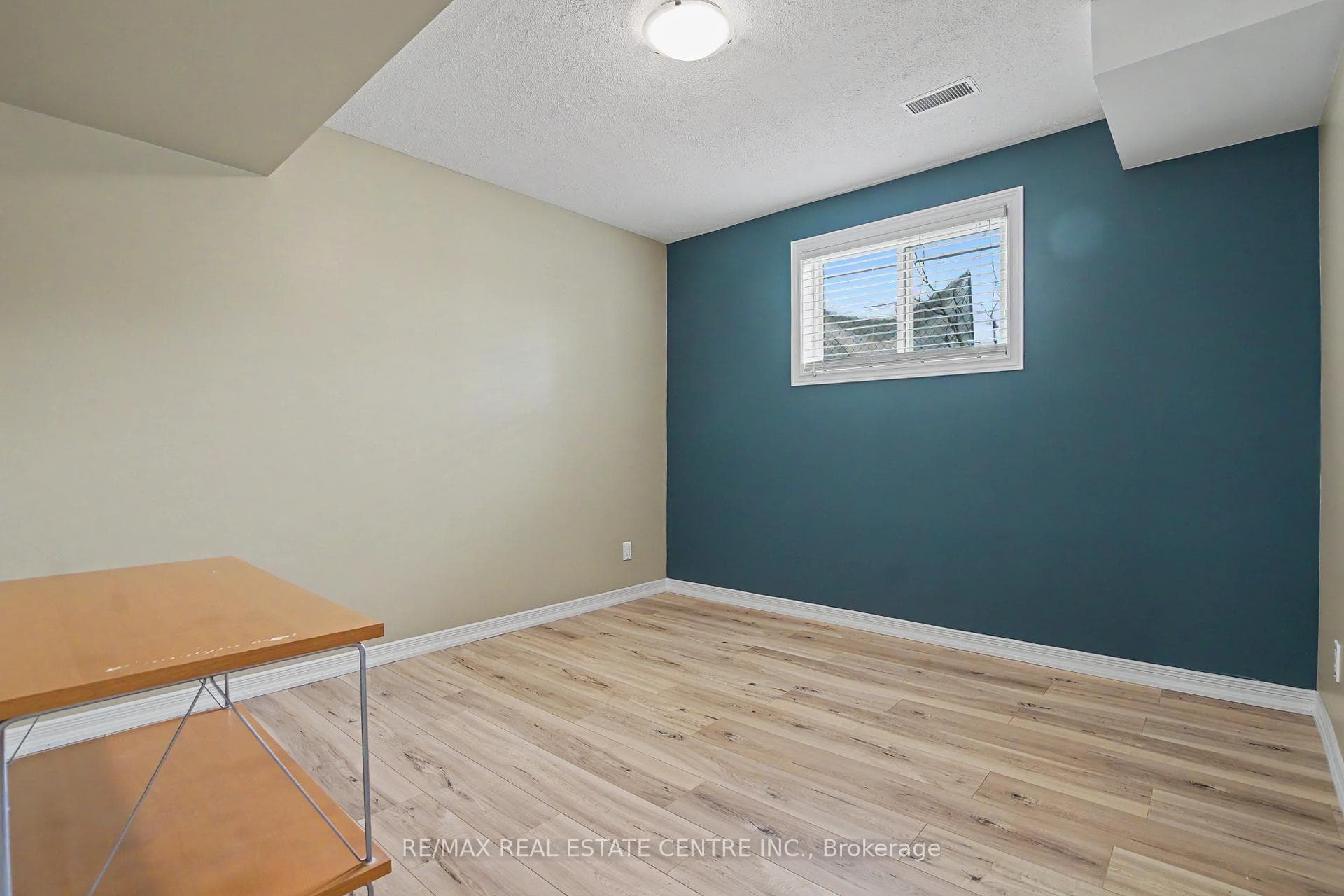 1045 Queens Bush Road photo 27