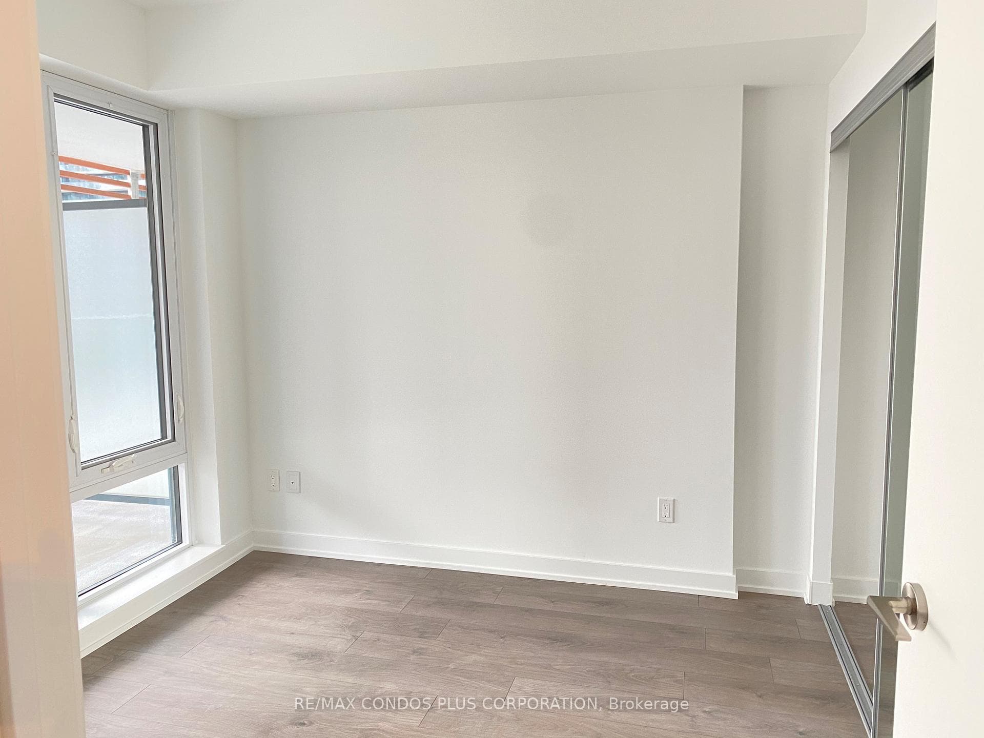18 Maitland Terrace Unit 1706 photo 5