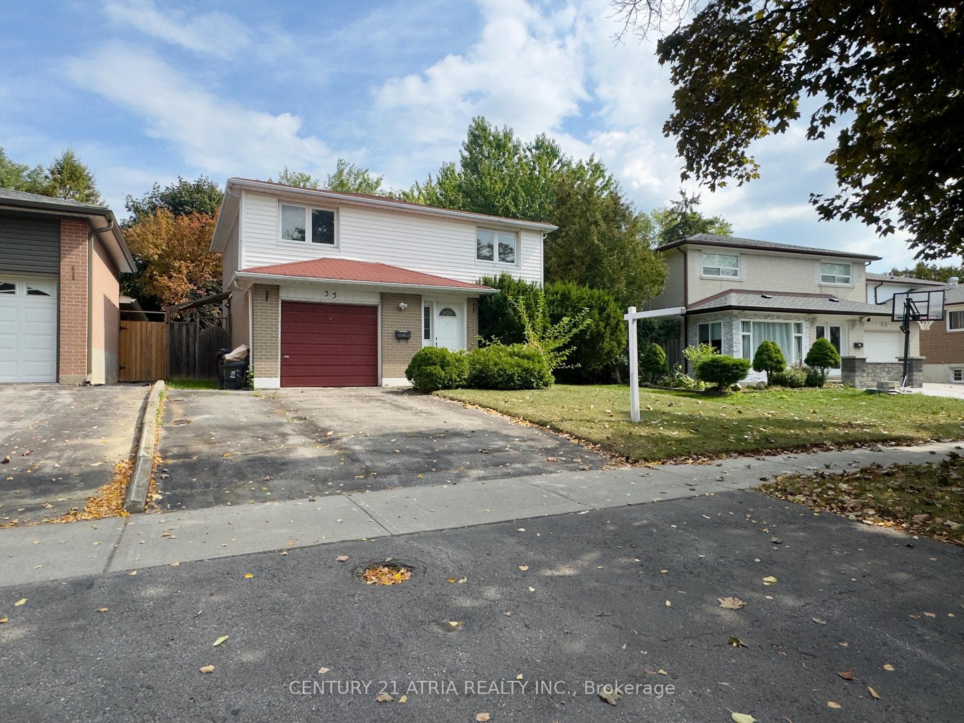 35 Sonmore Drive photo 3
