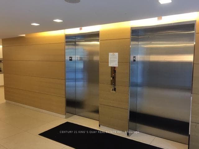 29 Queens Quay N/A Unit 719 photo 25